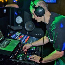 Chakra Sound - Djing at Twin Pine casino.