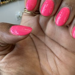 Famous Nails & Spa - Terrible Gel application