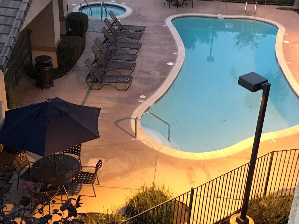 LINCOLN CREEK APARTMENTS Updated August 2024 18 Reviews 1395 N