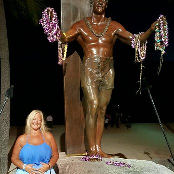 Duke Paoa Kahanamoku Statue - My first of many pics with Duke - Public Art Near Me - Honolulu, Hawaii Duke Paoa Kahanamoku Statue - My first of many pics with Duke - Public Art Near Me - Honolulu, Hawaii
