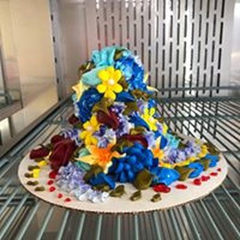La Bamba - a cake with flowers on it - Bakeries Near Me - Hopkins, Minnesota