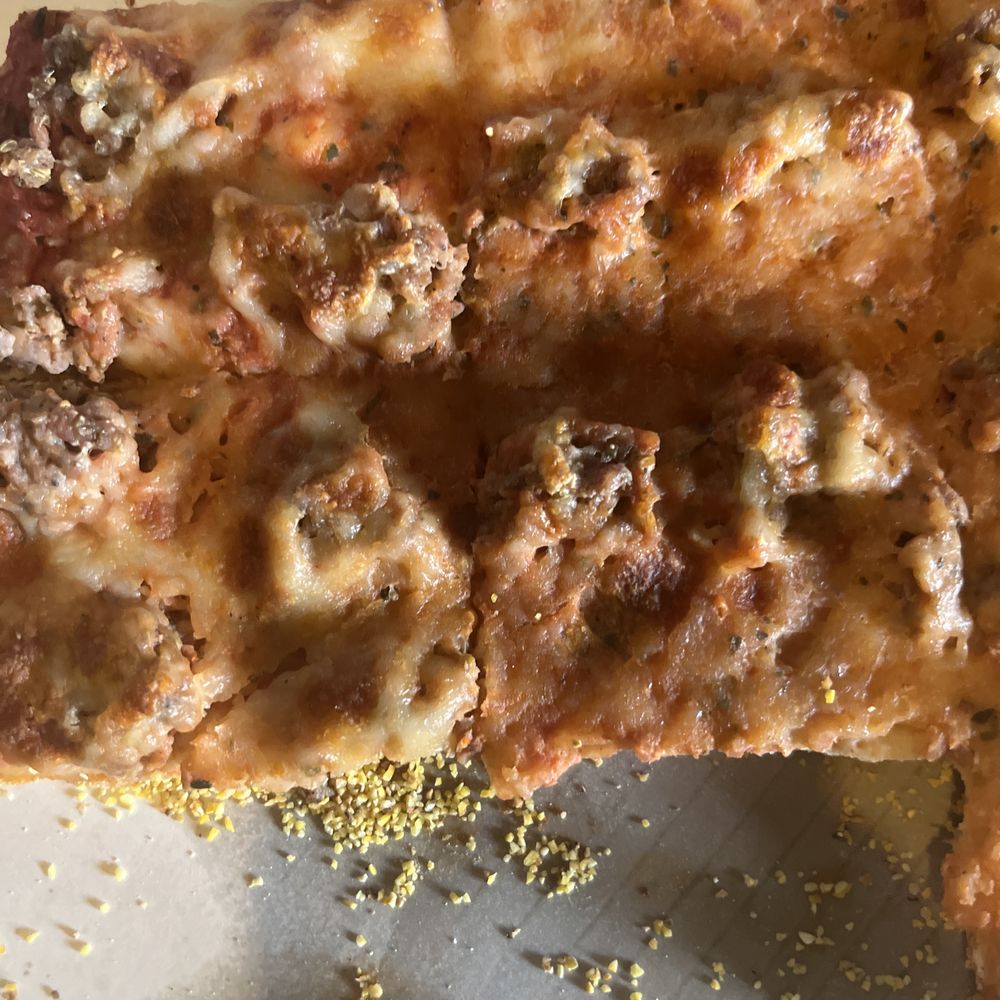 Fox's - Beverly - Cornmeal all over Pizza. This was $30.00!!A Rip off!! Too many kids in the kitchen. Original cooks passed away. Need to close down!!! - Pizza Near Me - Chicago, Illinois Fox's - Beverly - Cornmeal all over Pizza. This was $30.00!!A Rip off!! Too many kids in the kitchen. Original cooks passed away. Need to close down!!! - Pizza Near Me - Chicago, Illinois