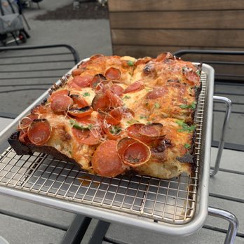Fieldwork Brewing - Deep dish - Breweries Near Me - San Ramon, California Fieldwork Brewing - Deep dish - Breweries Near Me - San Ramon, California