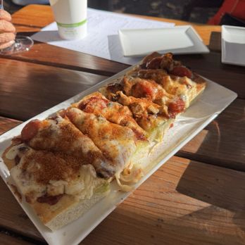 Russian River Vineyards - Bbq chicken focaccia - Wineries Near Me - Forestville, California
