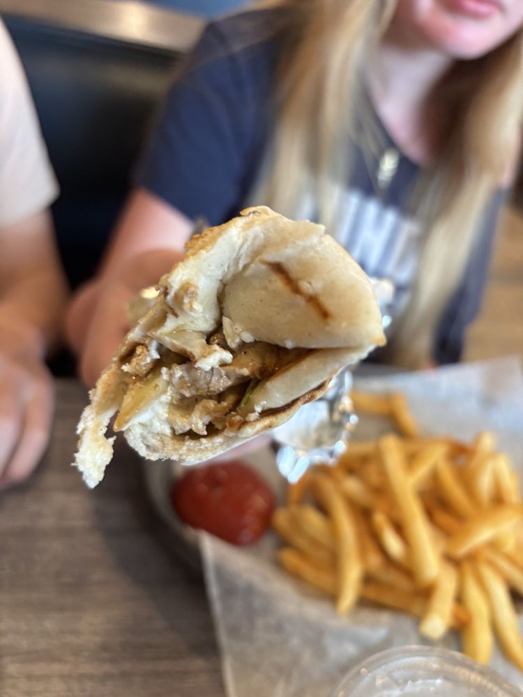 Habibi Grill, Bakery & Grocery