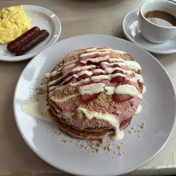 Stussy’s Diner - PINK STRAWBERRY SHORTCAKES with scrambled eggs and andouille sausage links - Diners Near Me - Chicago, Illinois Stussy’s Diner - PINK STRAWBERRY SHORTCAKES with scrambled eggs and andouille sausage links - Diners Near Me - Chicago, Illinois