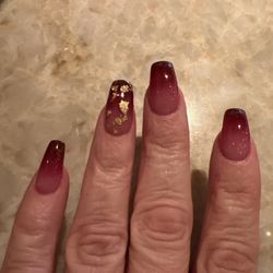 V Nails