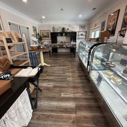 Le Café Gourmet Bakery & Catering