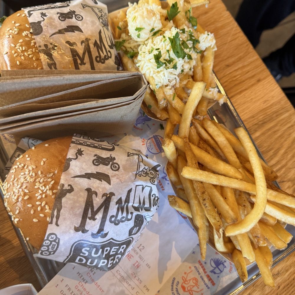Super Duper Burgers - Burgers Near Me - Concord, California
