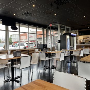 Verde Avocado - Seating - Mexican Near Me - Skokie, Illinois Verde Avocado - Seating - Mexican Near Me - Skokie, Illinois