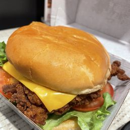 Chick-fil-A Deluxe Sandwich Chick-fil-A Deluxe Sandwich