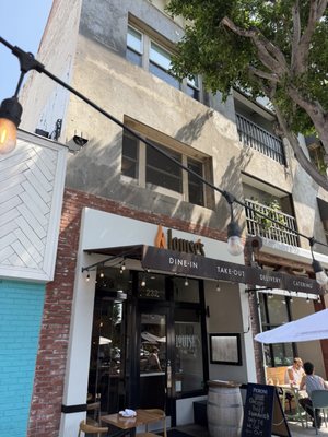 Louise's Trattoria - Larchmont by null