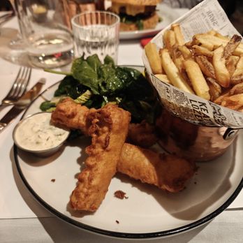 Le General - Fish and chips? Fish sticks - Brasseries Near Me - Paris, 75 Le General - Fish and chips? Fish sticks - Brasseries Near Me - Paris, 75