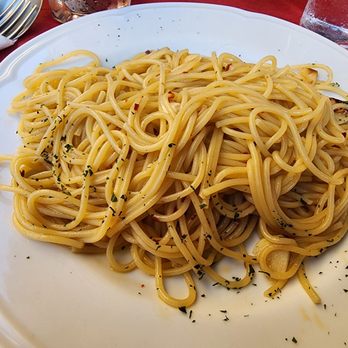 Bar San Cassian - Spaghetti aglio olio, delicious! - Pizza Near Me - Venezia, VE Bar San Cassian - Spaghetti aglio olio, delicious! - Pizza Near Me - Venezia, VE