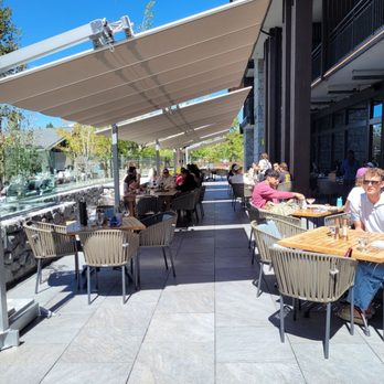 The Bistro Edgewood - Restaurant covered back patio - New American Near Me - Stateline, Nevada The Bistro Edgewood - Restaurant covered back patio - New American Near Me - Stateline, Nevada