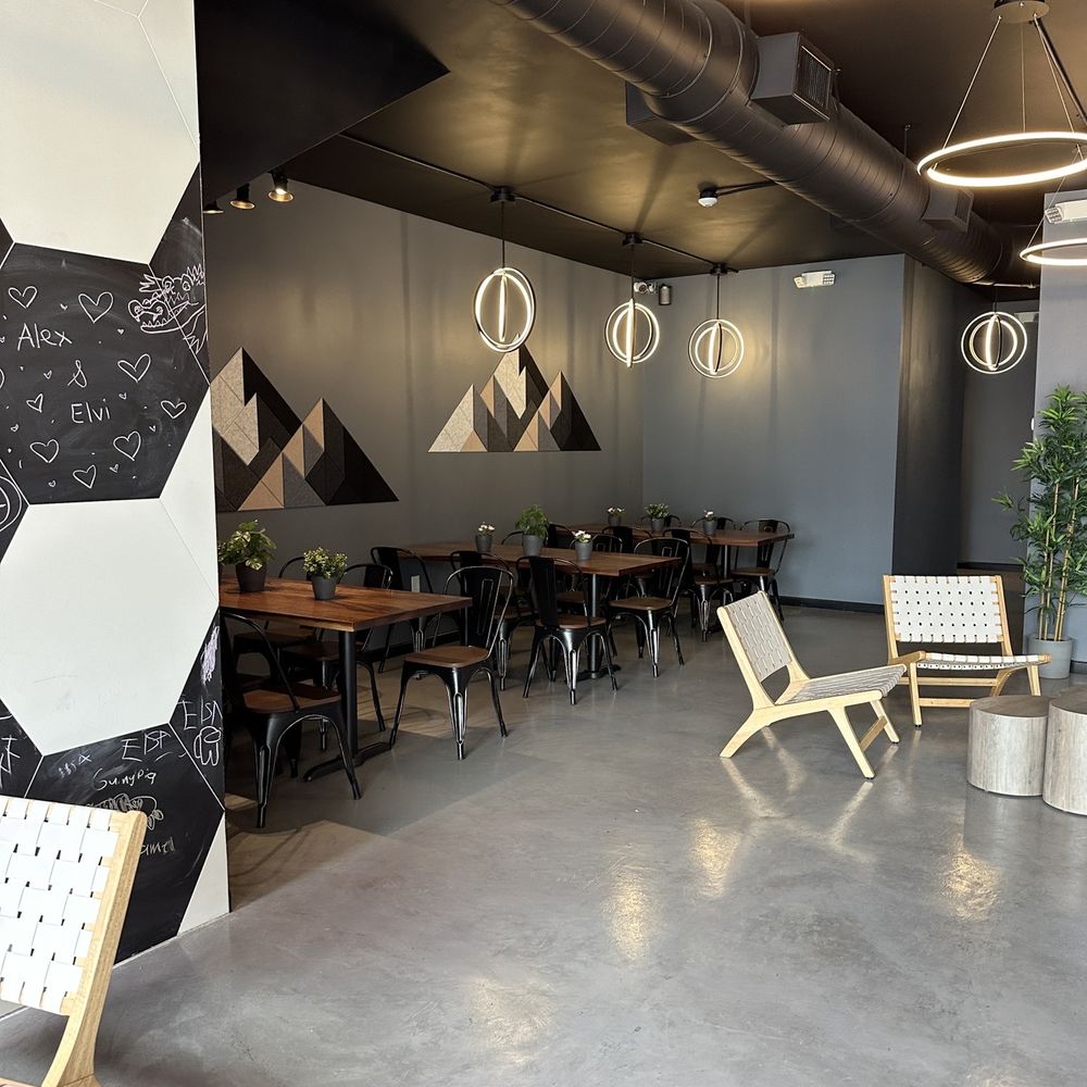 Feng Cha - Heights - Inside - Coffee & Tea Near Me - Houston, Texas