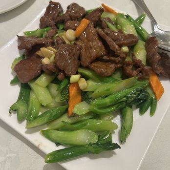Henry's Cuisine - Sliced beef with Chinese broccoli - Asian Fusion Near Me - Alhambra, California