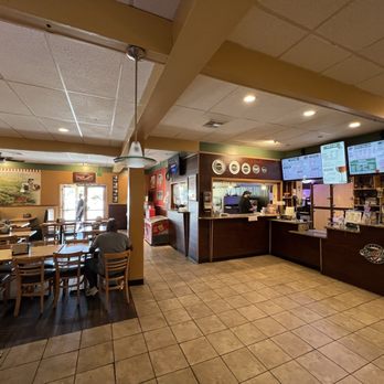 Straw Hat Pizza - Pizza, pizza restaurant, Italian food. - Pizza Near Me - Cerritos, California