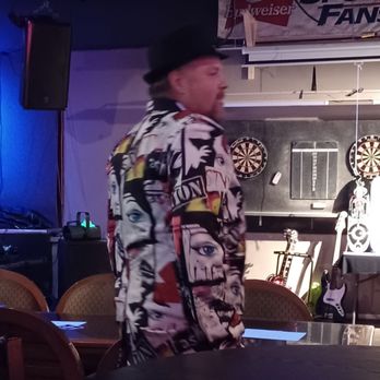 Rendezvous Pub - Fashionable crowd - Pubs Near Me - Edmonton, Alberta Rendezvous Pub - Fashionable crowd - Pubs Near Me - Edmonton, Alberta