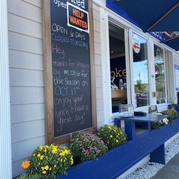 Hooked - Charming - Seafood Near Me - Montauk, New York