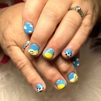 Pink Polish - Shellac manicure with design - Nail Salons Near Me - Seattle, Washington Pink Polish - Shellac manicure with design - Nail Salons Near Me - Seattle, Washington