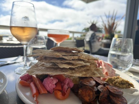 LIMEWOOD BAR & RESTAURANT by null