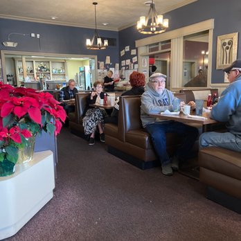 Warwick Restaurant - Alder-cocker Paradise - Breakfast & Brunch Near Me - Newport News, Virginia Warwick Restaurant - Alder-cocker Paradise - Breakfast & Brunch Near Me - Newport News, Virginia