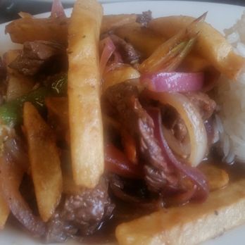 Bakery Bread & Grill - Lomo saltado. Looks great, but unfortunately falls flat on taste. - Latin American Near Me - Fairfax, Virginia