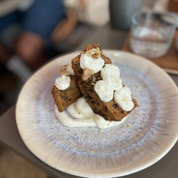 The Folks Chiado - Carrot cake - so.good. - Coffee & Tea Near Me - Lisbon, 11 The Folks Chiado - Carrot cake - so.good. - Coffee & Tea Near Me - Lisbon, 11