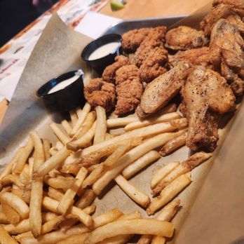 Buffalo Wild Wings - Combo meal - American Near Me - Honolulu, Hawaii Buffalo Wild Wings - Combo meal - American Near Me - Honolulu, Hawaii