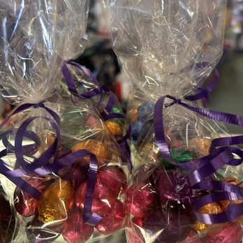Nuts For Candy - Candy Stores Near Me - Burlingame, California