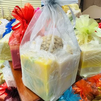 Loris Soaps & Sponges Exchange - Cosmetics & Beauty Supply Near Me - Tarpon Springs, Florida