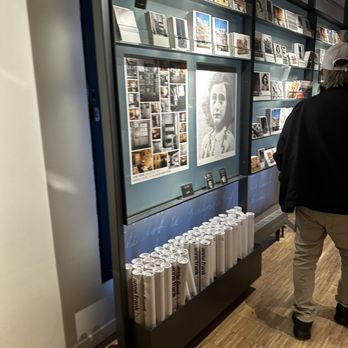 Anne Frank Huis - Museums Near Me - Amsterdam, New Hampshire