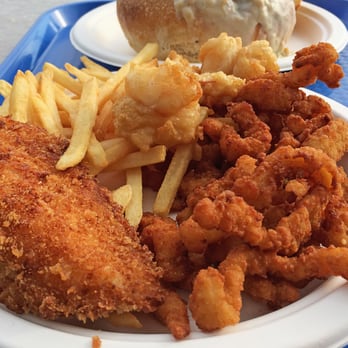 Anthony's Bell Street Diner - Combo platter: 1 piece cod, 2 piece prawns, clam strips and fries - Seafood Near Me - Seattle, Washington Anthony's Bell Street Diner - Combo platter: 1 piece cod, 2 piece prawns, clam strips and fries - Seafood Near Me - Seattle, Washington