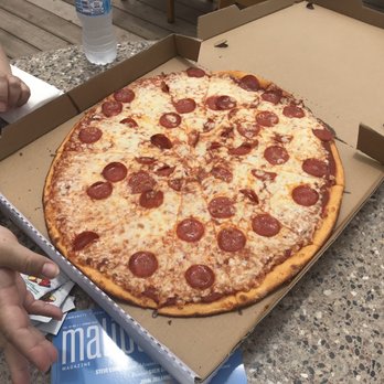 D'Amores Pizza - Large pepperoni with x-tra cheese - Italian Near Me - Malibu, California D'Amores Pizza - Large pepperoni with x-tra cheese - Italian Near Me - Malibu, California