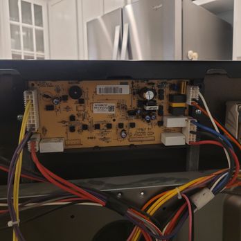 Handyman JG - New Circuit Board on Whirlpool Oven with temp sensor. - Handyman Near Me - Sioux Falls, South Dakota