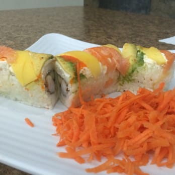 Sushimi - Rainbow roll - Sushi Bars Near Me - Tijuana, BCN