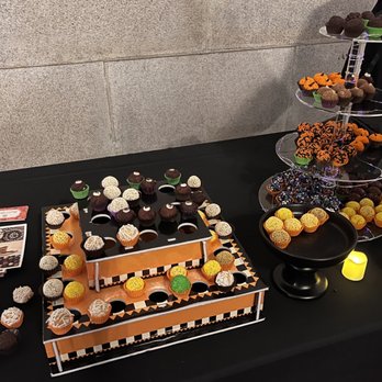 Brigadeiro Sprinkles - a variety of cupcakes - Chocolatiers & Shops Near Me