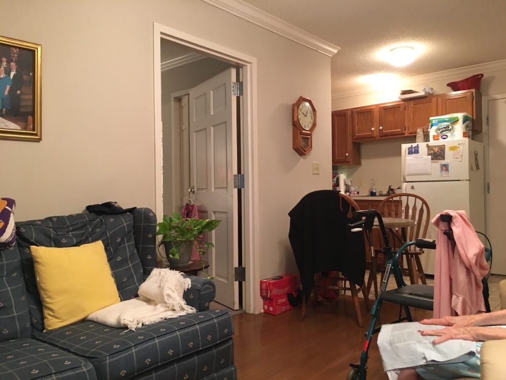 MAISON OAKS ASSISTED LIVING APARTMENTS 506 W 5th St, La Place