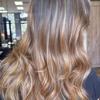 Painted Mane - Full highlights - Hair Salons Near Me - Walnut Creek, California Painted Mane - Full highlights - Hair Salons Near Me - Walnut Creek, California