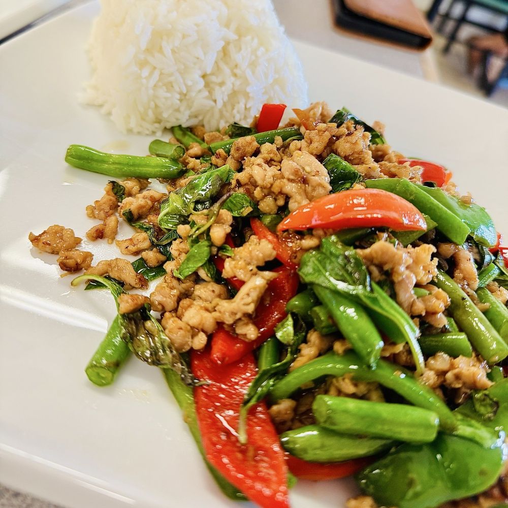 Pho Lonny - Spicy Basil (Pad Kra-pow)) - Vietnamese Near Me - Temecula, California Pho Lonny - Spicy Basil (Pad Kra-pow)) - Vietnamese Near Me - Temecula, California