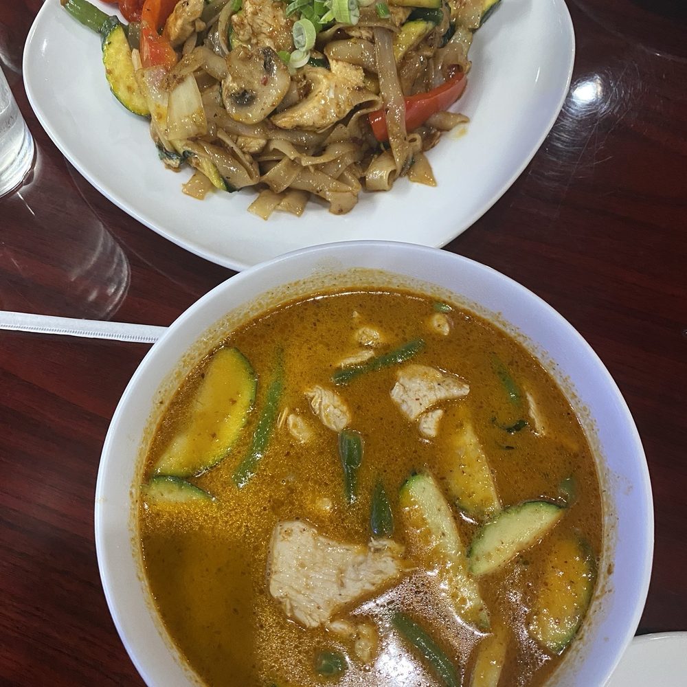 Tasty Thai - Red curry and drunken noodles - Thai Near Me - San Antonio, Texas Tasty Thai - Red curry and drunken noodles - Thai Near Me - San Antonio, Texas