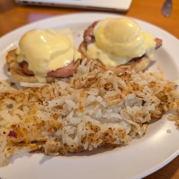 Schultzy's Place - Eggs Benedict - traditional with ham - Cafes Near Me - Sutton, Massachusetts Schultzy's Place - Eggs Benedict - traditional with ham - Cafes Near Me - Sutton, Massachusetts