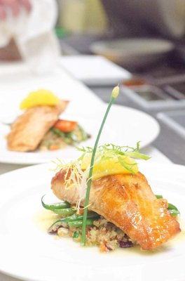 ONE BAR GRILL 245 Photos 41 Reviews 10427 North St Fairfax