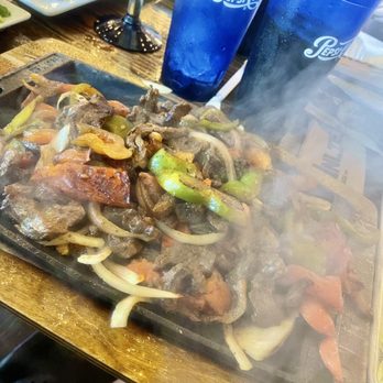 Cantina Louie - Skirt steak fajitas - Mexican Near Me - Saint Johns, Florida Cantina Louie - Skirt steak fajitas - Mexican Near Me - Saint Johns, Florida