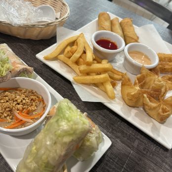 Pho M&N - Spring rolls & appetizer plate - Vietnamese Near Me - Fontana, California Pho M&N - Spring rolls & appetizer plate - Vietnamese Near Me - Fontana, California