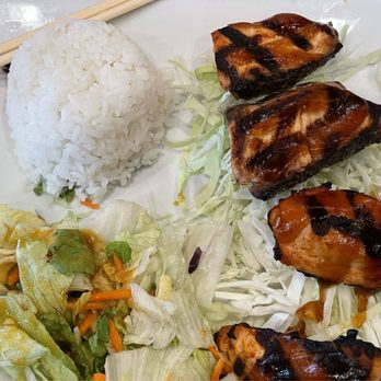 Ugly Tuna Sushi - Sushi Bars Near Me - Surprise, Arizona Ugly Tuna Sushi - Sushi Bars Near Me - Surprise, Arizona
