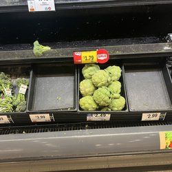 Stop & Shop - Empty smdh