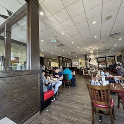 Coco Frutti - Kingston - Dining room