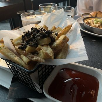 High Rail Raleigh - Truffle fries - Cocktail Bars Near Me - Raleigh, North Carolina